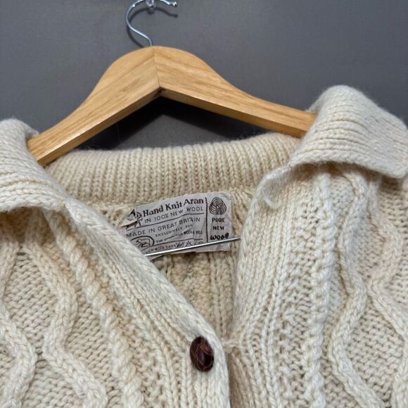 Hand Knit Aran Women’s Wool Sweater Button Up Style Size Small 100% New Wool - Picture 4 of 9